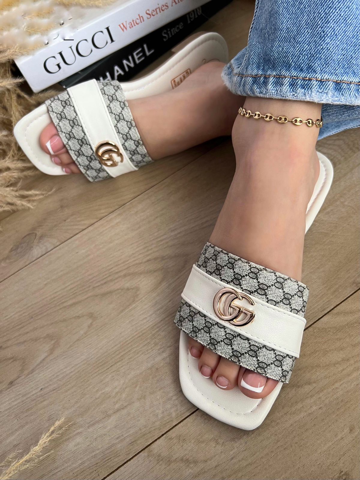 Planas | Ref. Gucci