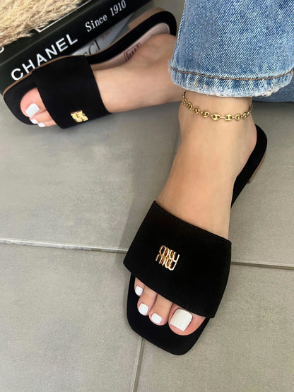 Planas | Ref. Miu Miu